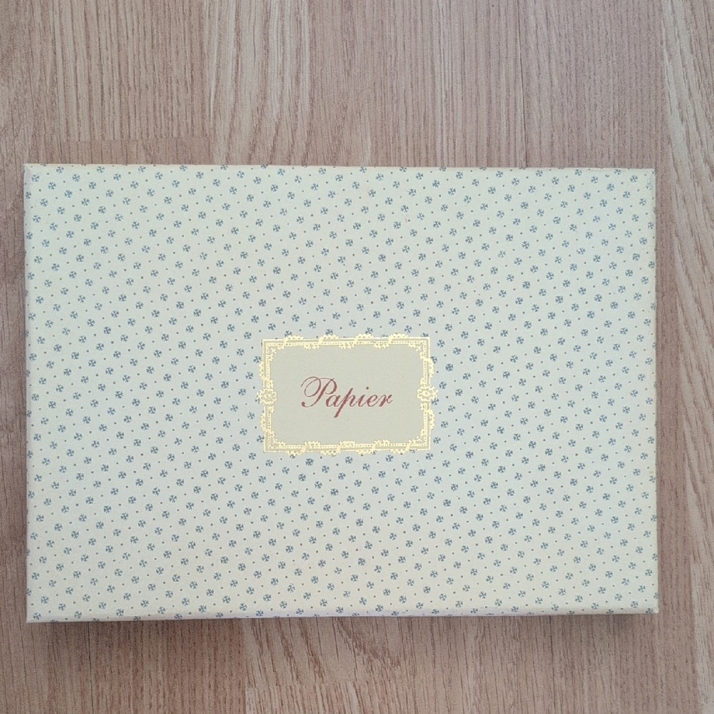 Vintage Classic Stationary Papier Patterned Box